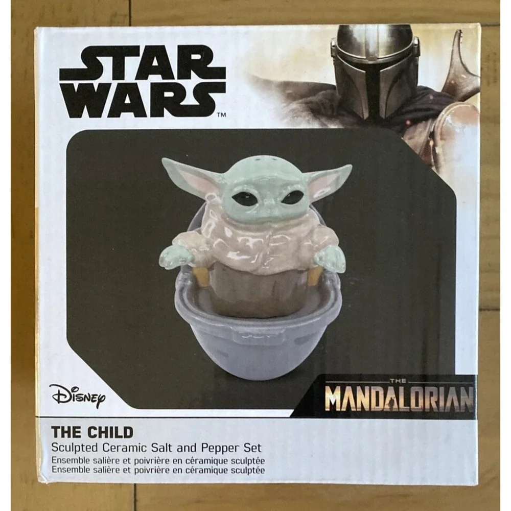 Disney Star Wars The Child Baby Yoda Sculpted Ceramic Salt & Pepper Shaker New